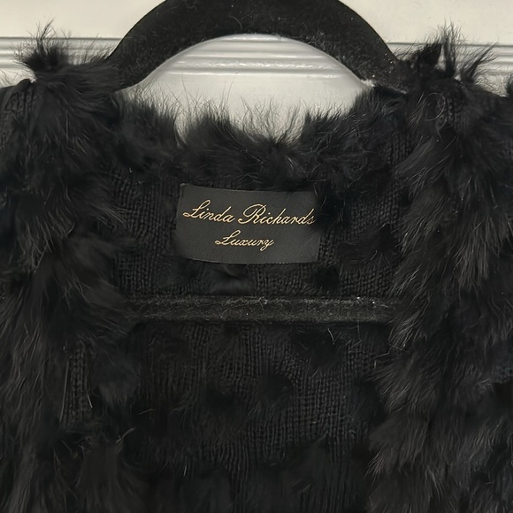 Linda Richard’s Luxury Real Fur Vest - Picture 2 of 3
